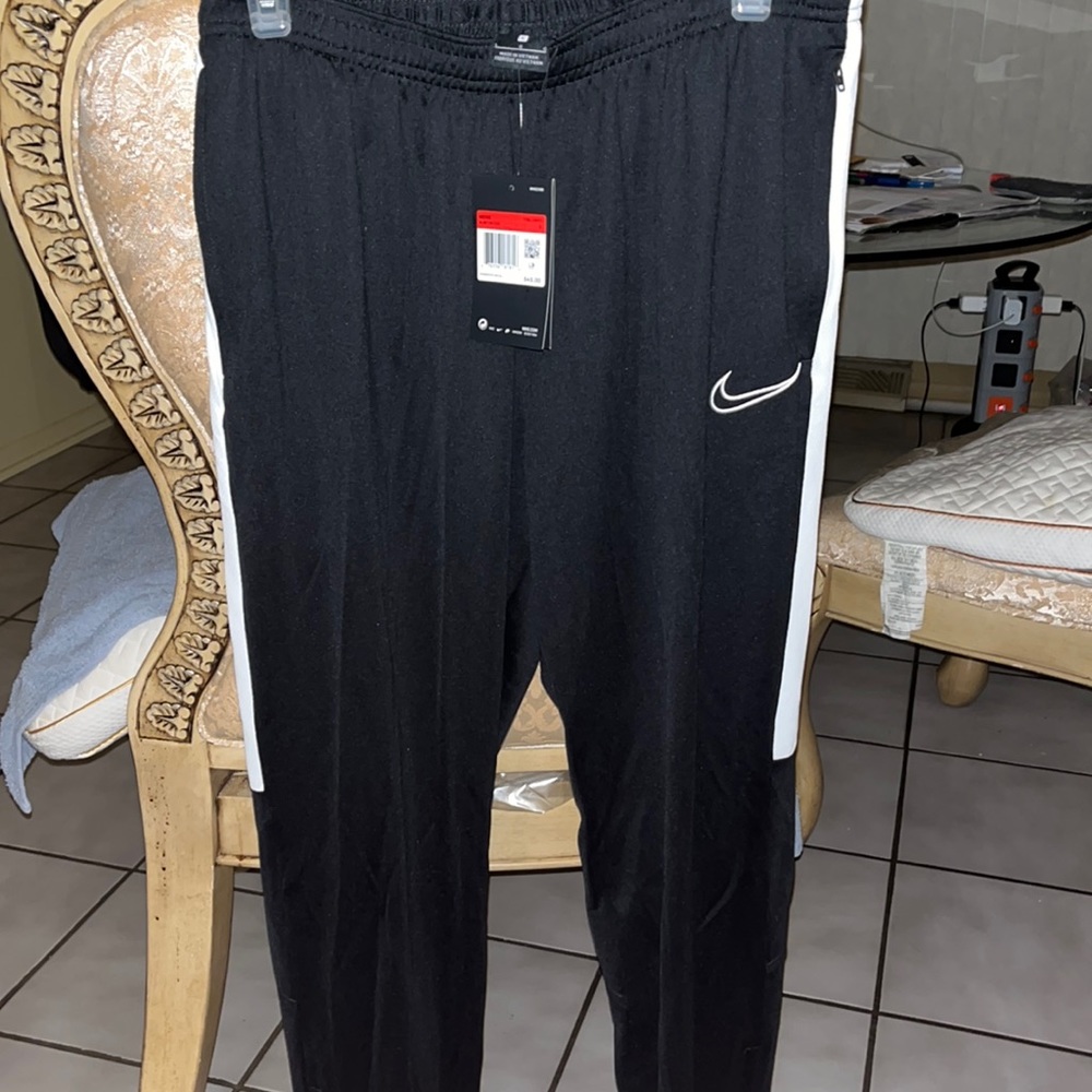 Brand New Nike Joggers, Still Have Tag.